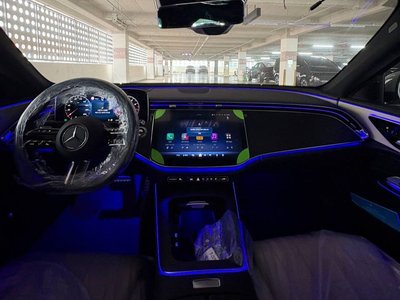 MERCEDES-BENZ E-CLASS - 8