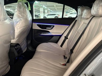 MERCEDES-BENZ E-CLASS - 10