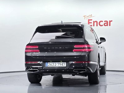 صورة 3 لـ 2023 Genesis GV80