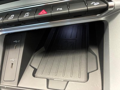 2025 AUDI Q3 — миниатюра 15