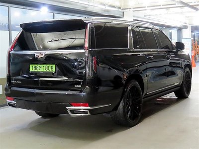 2022 Cadillac ESCALADE 5TH GENERATION photo 3