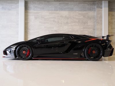 LAMBORGHINI AVENTADOR - 9