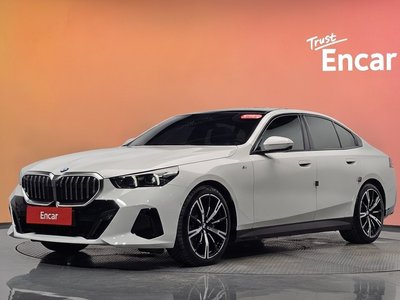 2024 BMW 5 SERIES 照片 1
