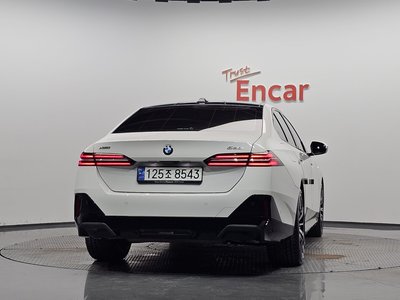 2024 BMW 5 SERIES 照片 4