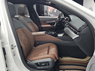 صورة مصغرة 16 لـ 2024 BMW 5 SERIES