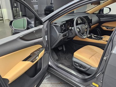 صورة مصغرة 13 لـ 2025 Lexus NX