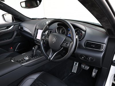 صورة 6 لـ 2020 Maserati LEVANTE
