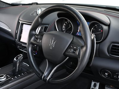 صورة 5 لـ 2020 Maserati LEVANTE