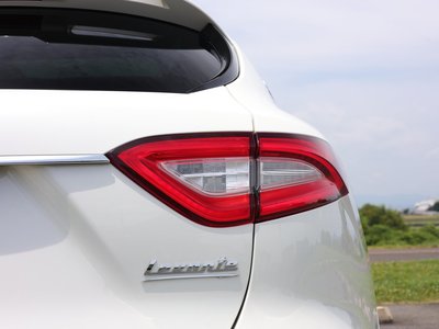 صورة 10 لـ 2020 Maserati LEVANTE