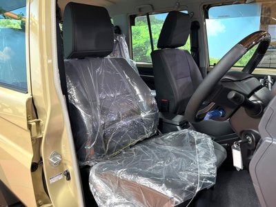 TOYOTA LAND CRUISER - 9