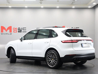 PORSCHE CAYENNE - 2