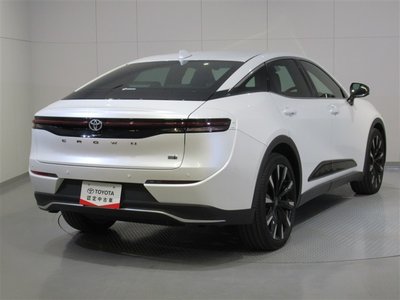 TOYOTA CROWN CROSSOVER - 3
