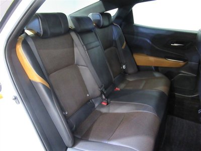 TOYOTA CROWN CROSSOVER - 6