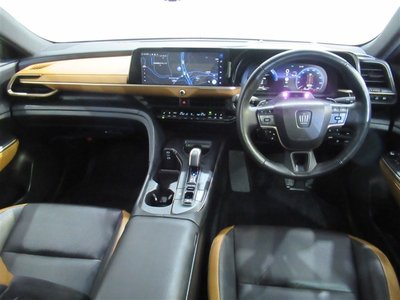 TOYOTA CROWN CROSSOVER - 4