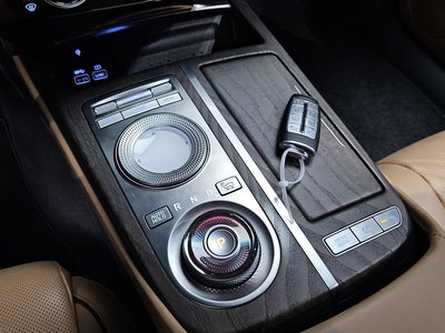 GENESIS G80 (RG3) - 9