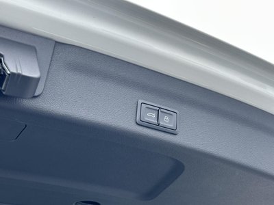 2024 AUDI A6 AVANT thumbnail 35