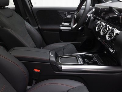 MERCEDES-BENZ EQA - 9