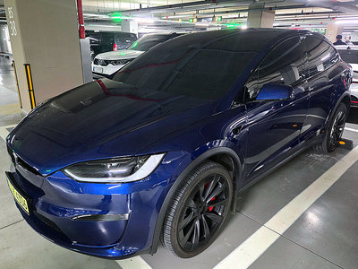 TESLA MODEL X - 5