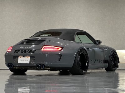 PORSCHE 911 CABRIOLET - 8