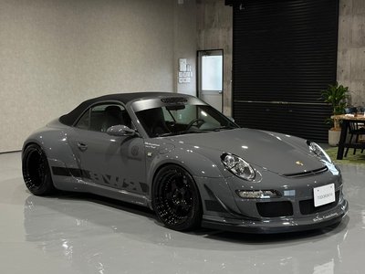 PORSCHE 911 CABRIOLET - 1