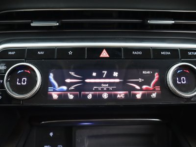 2020 Genesis GV80 thumbnail 17