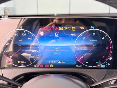 صورة 8 لـ 2024 Mercedes-BENZ E-CLASS