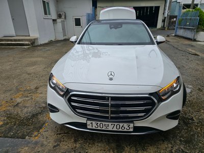 MERCEDES-BENZ E-CLASS - 2
