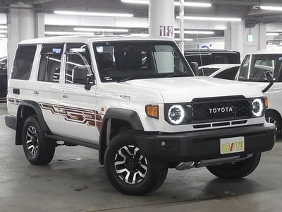 2024 Toyota LAND CRUISER 70 photo 8