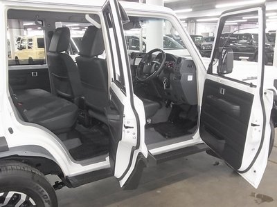 2024 Toyota LAND CRUISER 70 缩略图 18