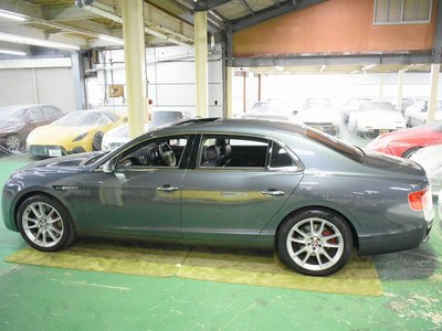 BENTLEY FLYING SPUR - 3