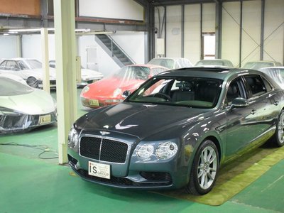 BENTLEY FLYING SPUR - 1