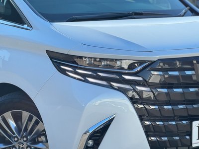 TOYOTA ALPHARD - 8