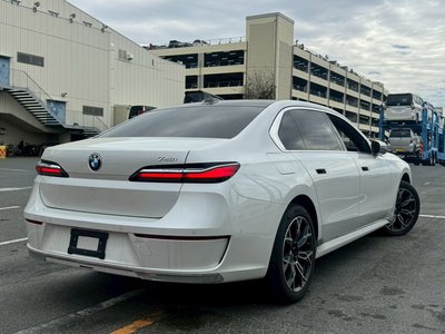 BMW 7 SERIES - 8