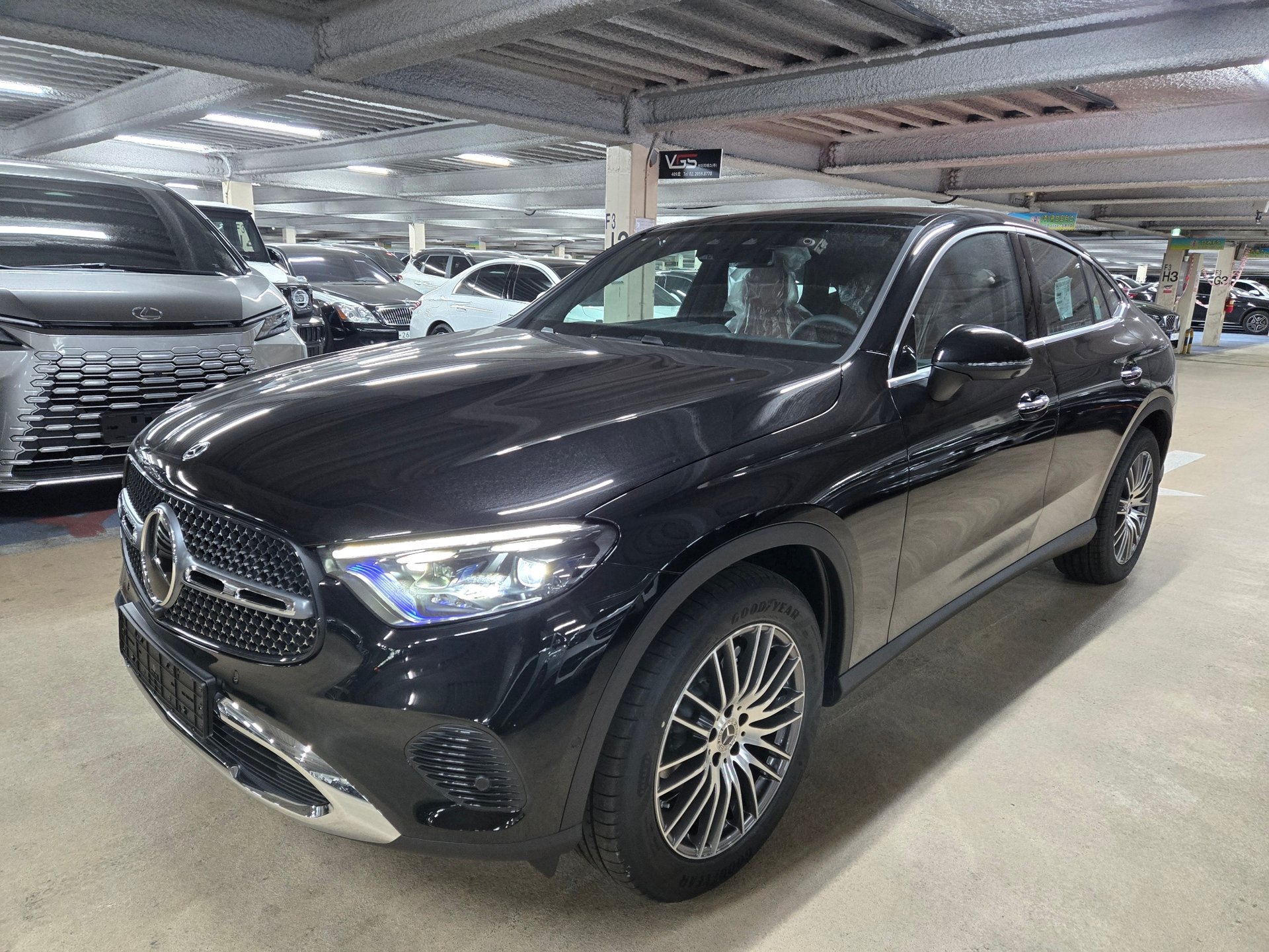 MERCEDES-BENZ GLC - View 1