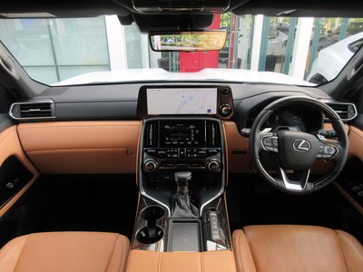 LEXUS LX - 2