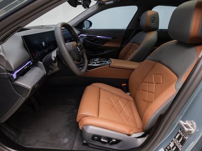 2026 BMW 5 SERIES — миниатюра 12