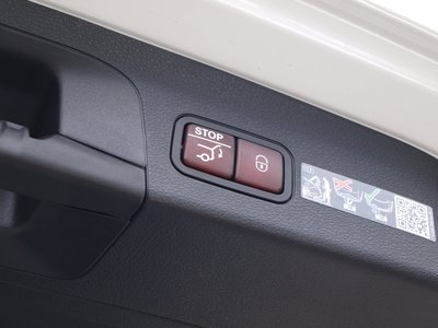 2025 Mercedes-BENZ GLS 缩略图 72