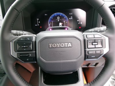 2025 Toyota LAND CRUISER 250 thumbnail 33