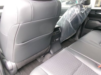 2025 Toyota LAND CRUISER 250 thumbnail 26
