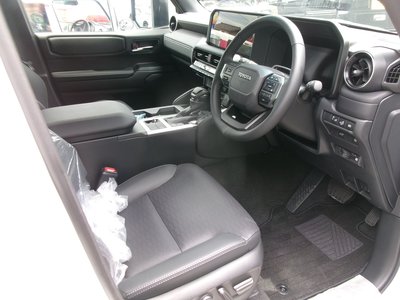 2025 Toyota LAND CRUISER 250 thumbnail 12