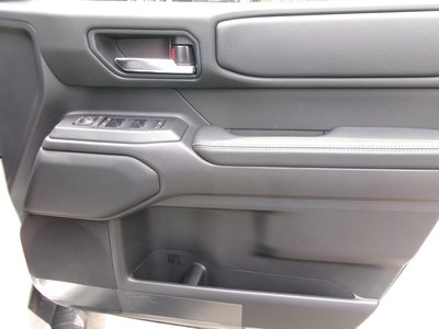 2025 Toyota LAND CRUISER 250 thumbnail 16