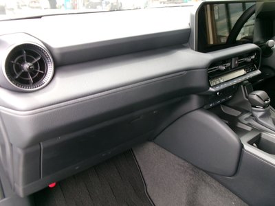 2025 Toyota LAND CRUISER 250 thumbnail 28