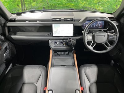 LAND ROVER DEFENDER - 2