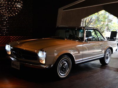 MERCEDES-BENZ SL - 4