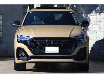AUDI Q8 - 7