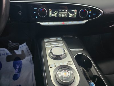 صورة مصغرة 16 لـ 2021 Genesis GV70