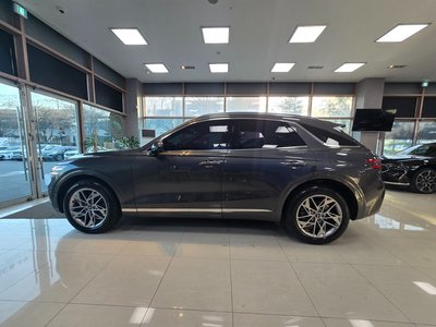 صورة 2 لـ 2021 Genesis GV70