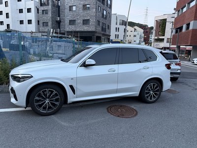 2021 BMW X5 photo 2