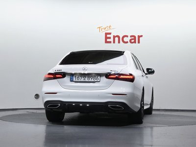 MERCEDES-BENZ E-CLASS - 4