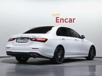 MERCEDES-BENZ E-CLASS - 3